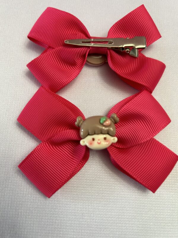 girl face hair bows